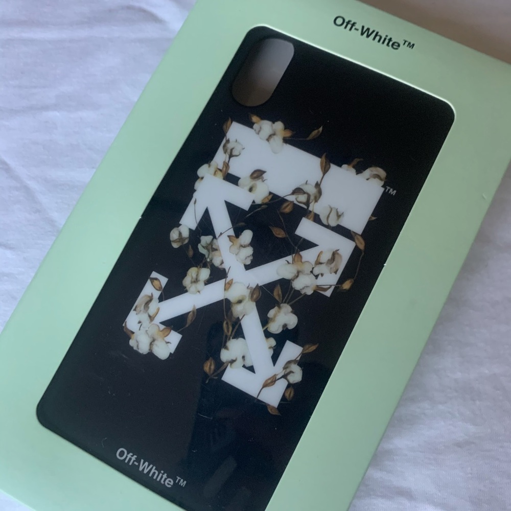 *BRAND NEW* Off-White iphone case